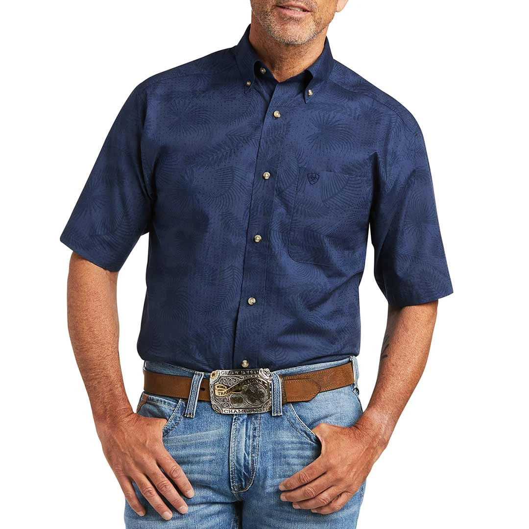 Ariat Men's Tremaine Classic Fit Button-Down Short Sleeve Shirt
