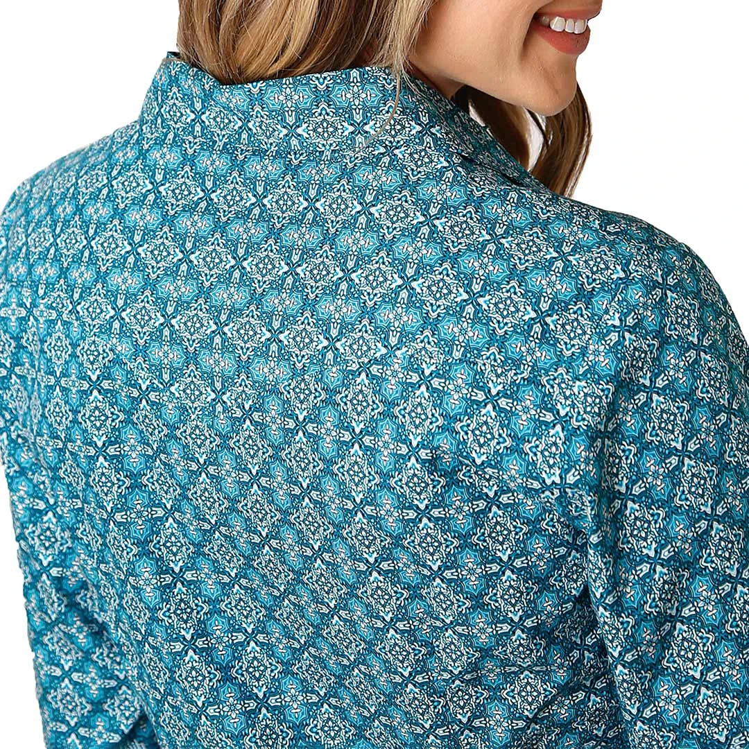 Roper Women's Geometric Print Open Neck Snap Shirt - Image 2