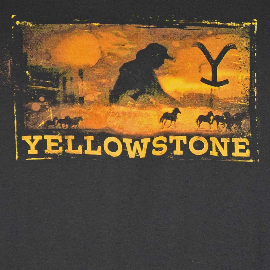 Changes Canada Men's Yellowstone Ranch Scene T-Shirt - Image 3