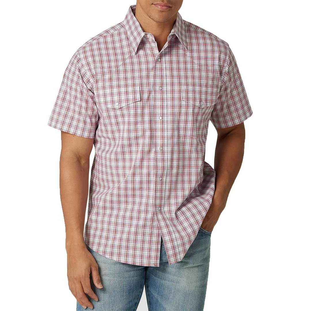 Wrangler Men's Wrinkle Resist Short Sleeve Plaid Snap Shirt