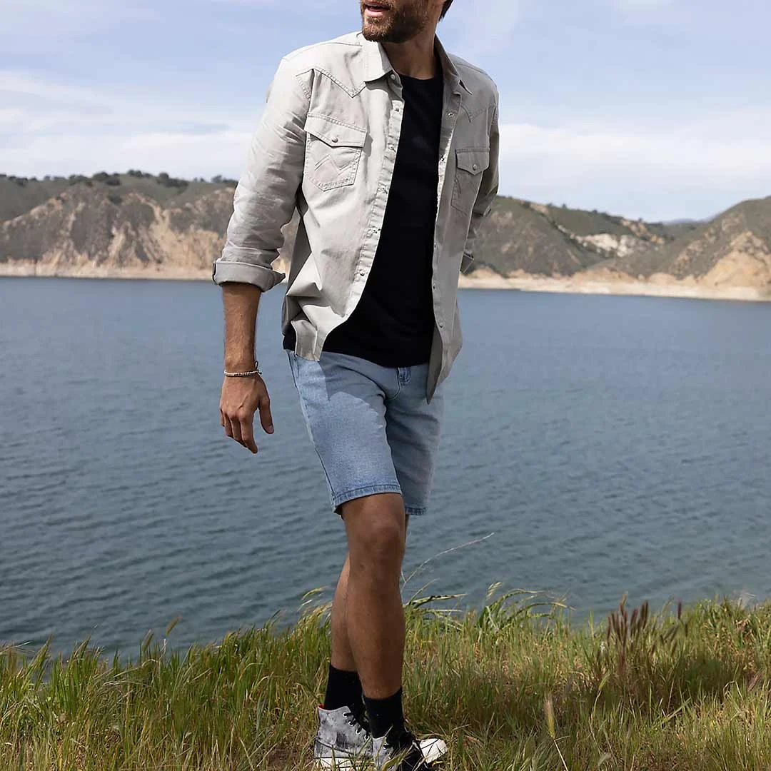 Wrangler Men's Retro Premium Solid Snap Shirt - Image 5