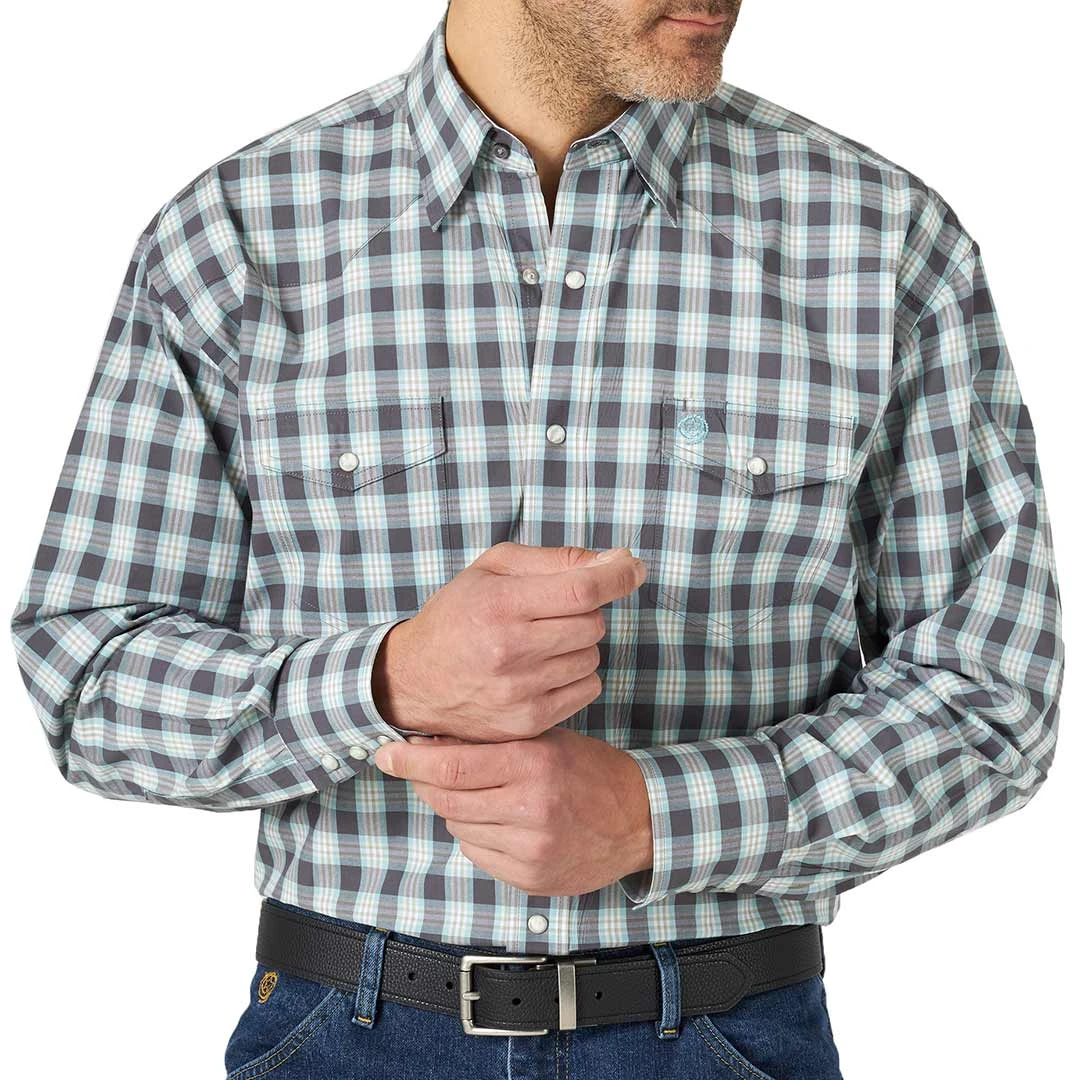 Wrangler Men's George Strait Troubadour Plaid Snap Shirt