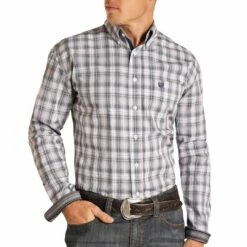 Rough Stock Men's Regular Fit Plaid Button-Down Shirt