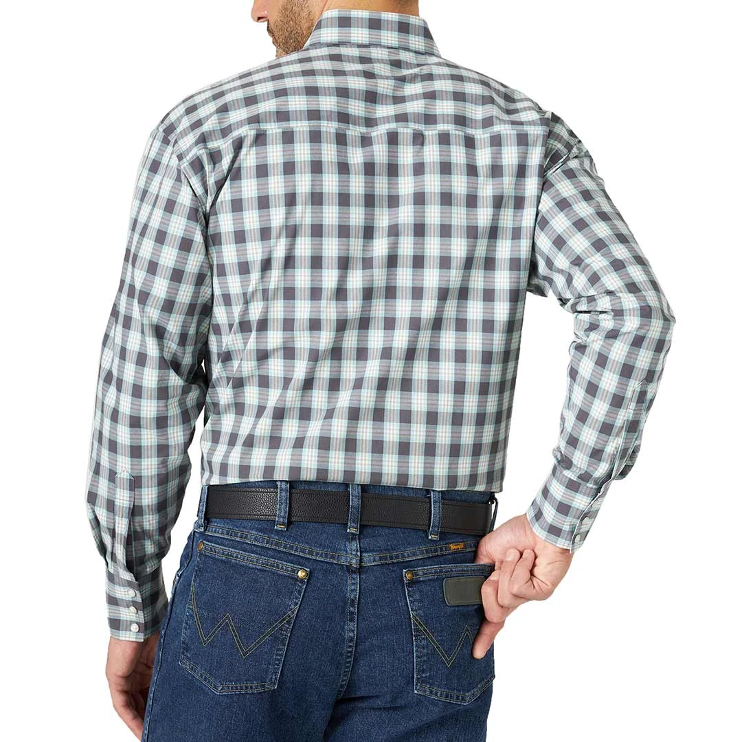 Wrangler Men's George Strait Troubadour Plaid Snap Shirt - Image 2