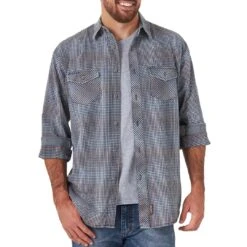 Wrangler Men's Retro Premium Print Button-Down Shirt